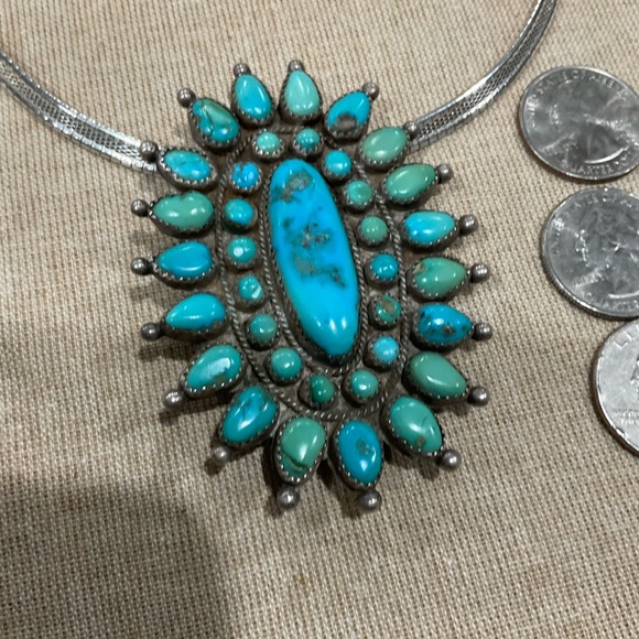 Blue and Silver Turquoise Necklace with Floral Design. Native Made/Signed - Picture 9 of 16